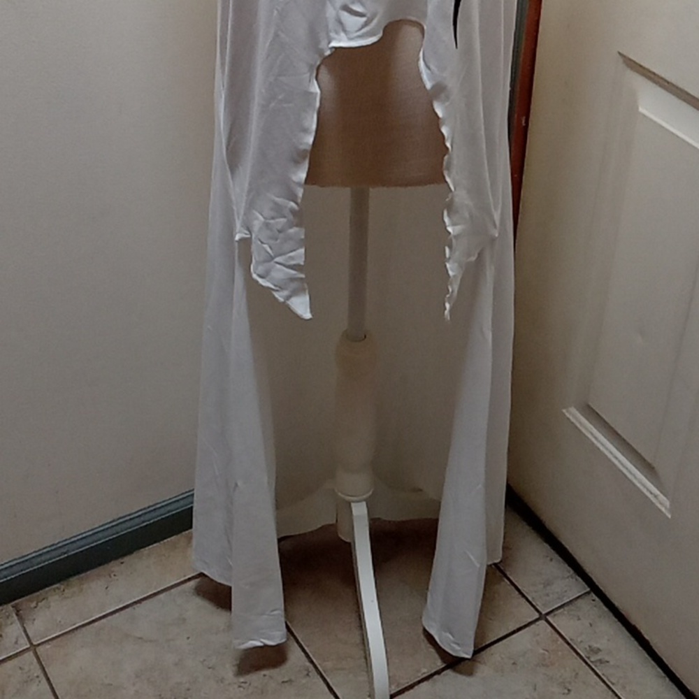 Woman's top - Picture 2 of 4